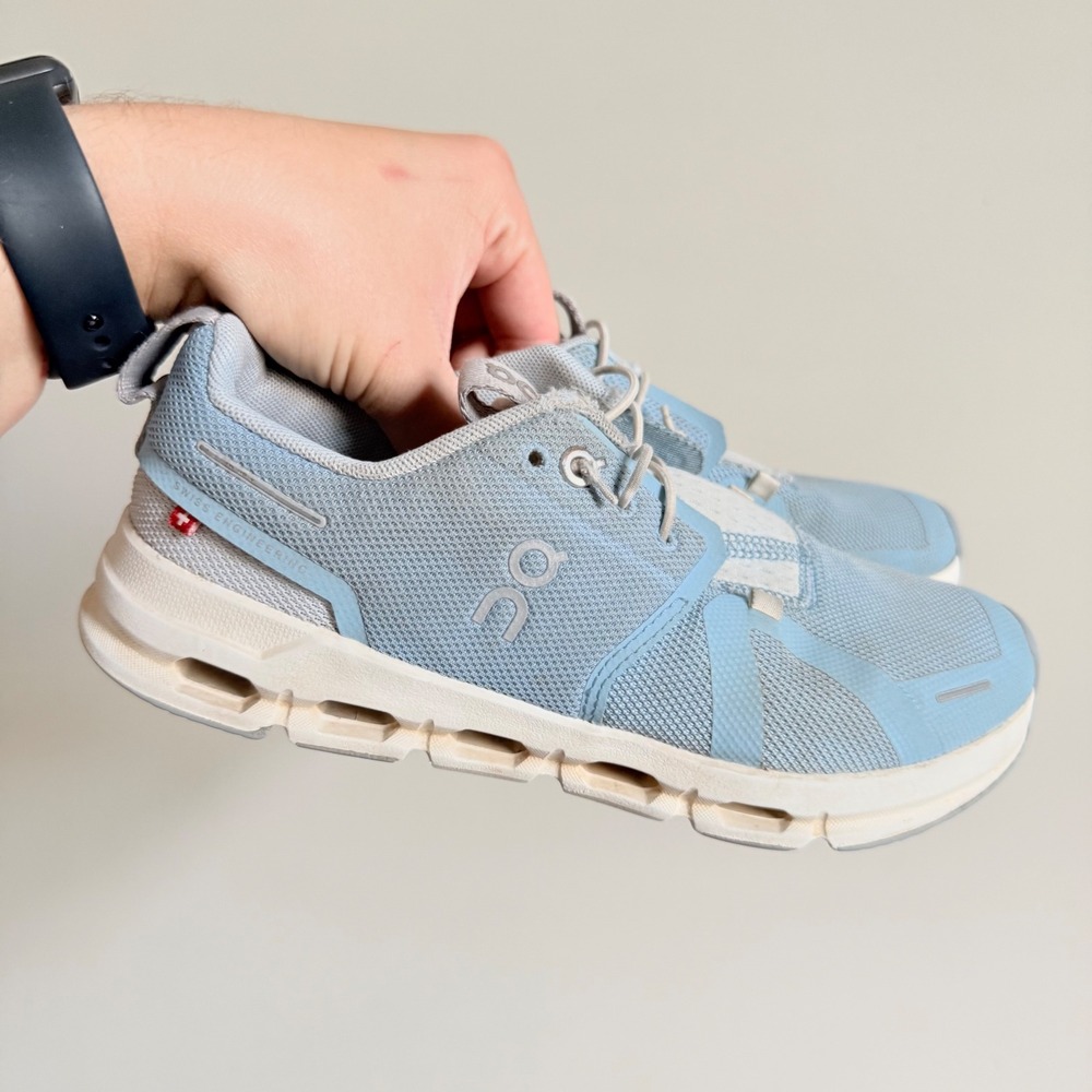 On Cloud Sky Kids Running Shoes Light Blue Grey US Y4 EU 36 Sneakers